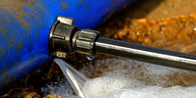 C:\Users\capep\Downloads\water-pipe-880975_1920.jpg